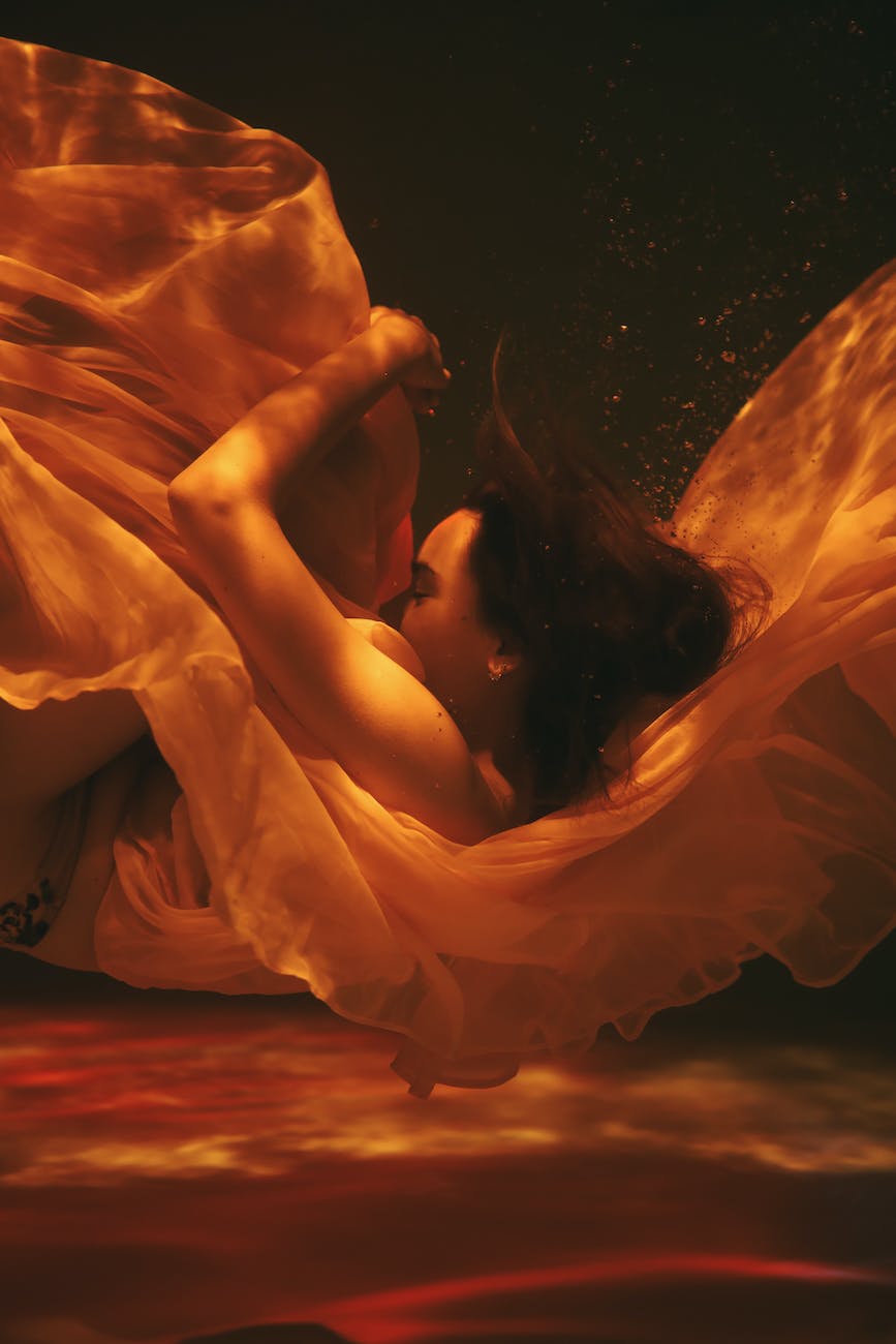 Divagações 

O desejo vai se esvaindo 
Tudo perde o sentido 
Esvaindo… 
Continua se esvaindo.